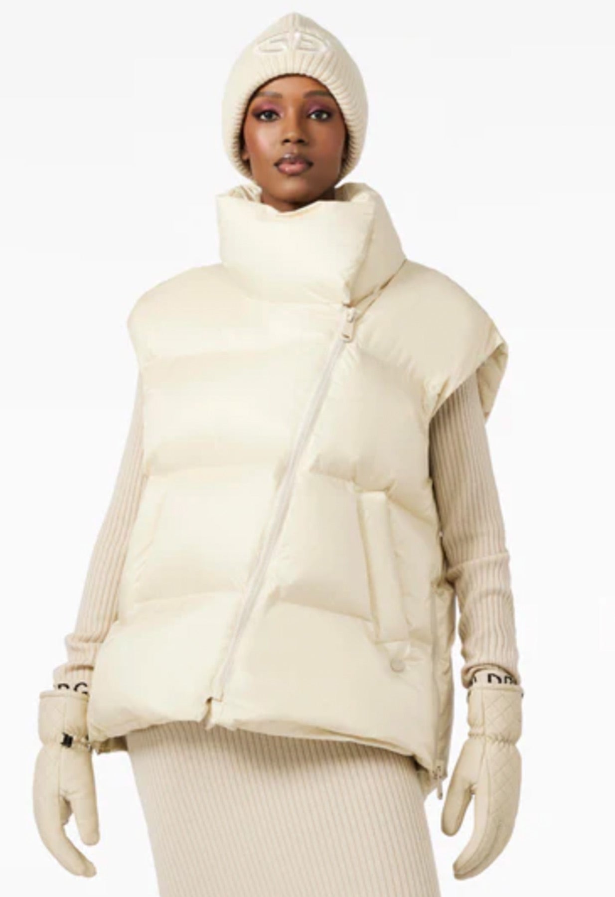 Goldbergh Cache Downfilled Bodywarmer/Gilet in Champagne