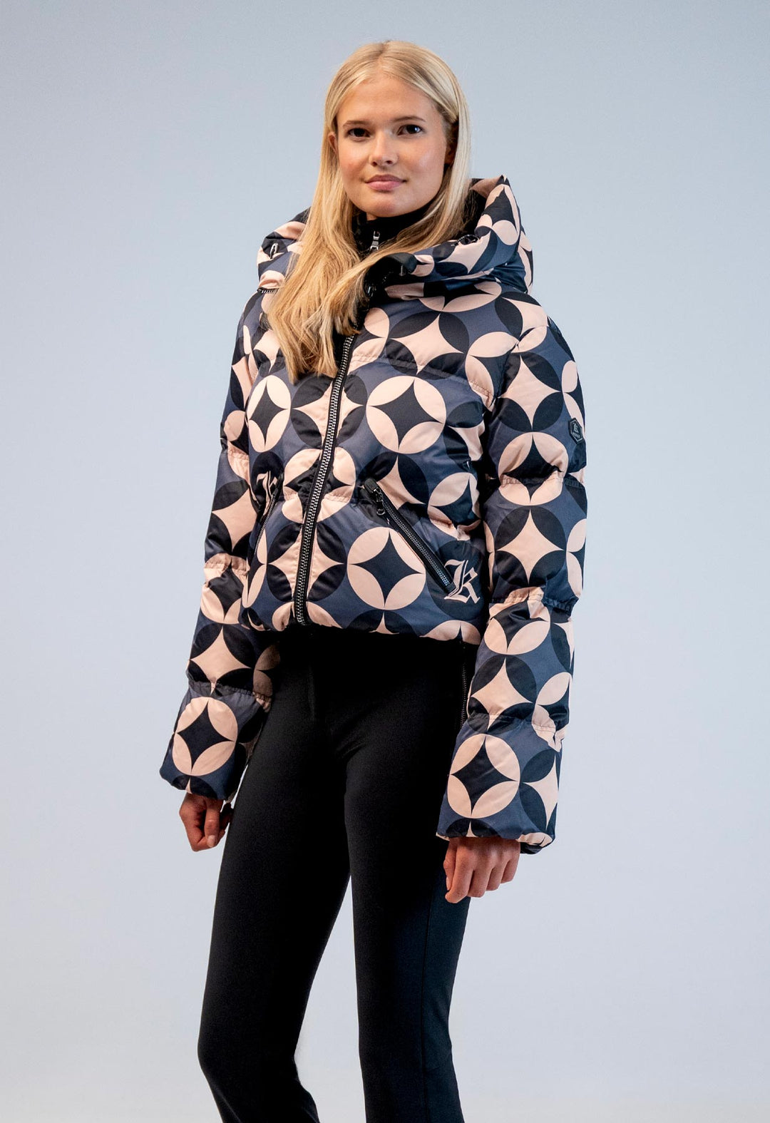 Kelly by Sissy Donna 60s Ski Jacket in Black and Beige Winternational